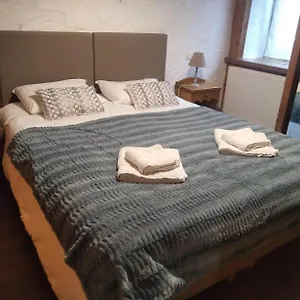 https://le-chateau-morzine.hotels-rhonealpes.com