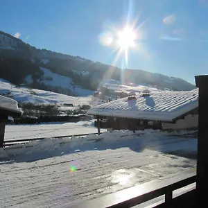 https://le-clos-darly.hotels-rhonealpes.com